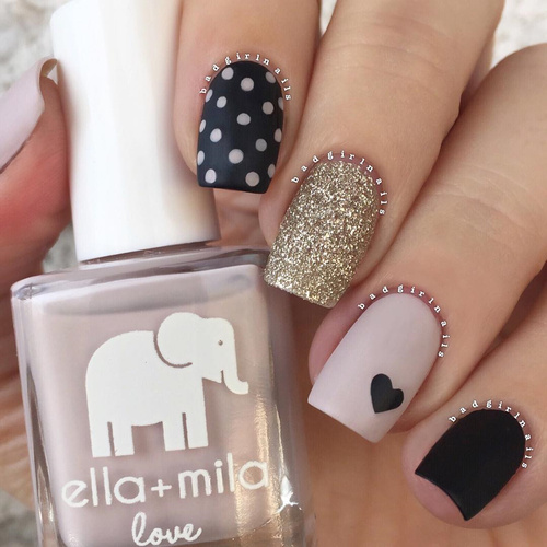 nude-black-and-golden-nails-with-dots-and-black-hearts