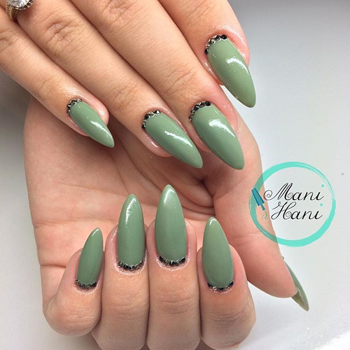 neon green stiletto nails