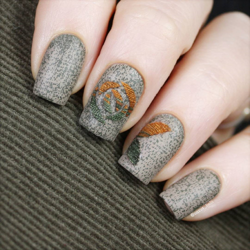 textile nail design with threads