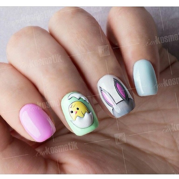 pastel-violet-and-green-nails-with-bunny-ears-and-chicken