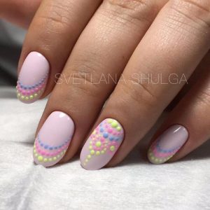 pastel-dots-nail-design