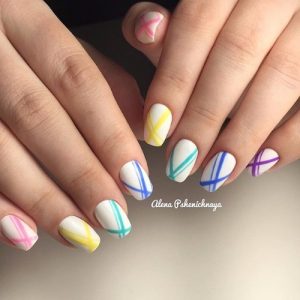 colorful-geometric-nails-for-hot-weather