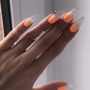 summer-acrylic-nails-with-piercing
