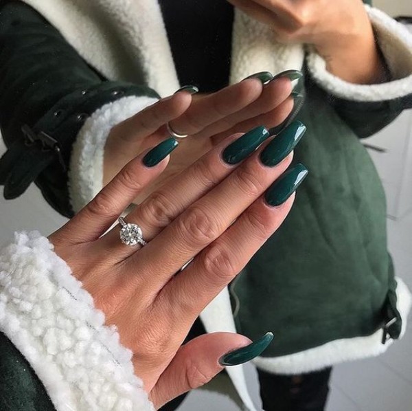 dark green sweater weather nails