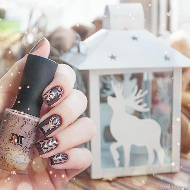 winter hygge nail design with dears