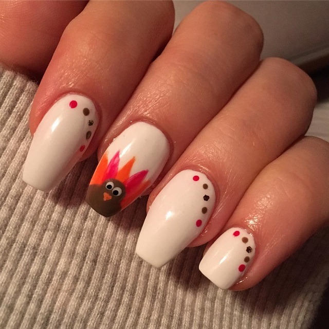 white thanksgiving nails with dots