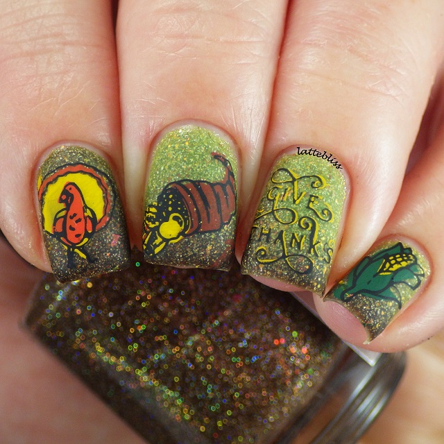 Give thanks greeen nail design for fall 