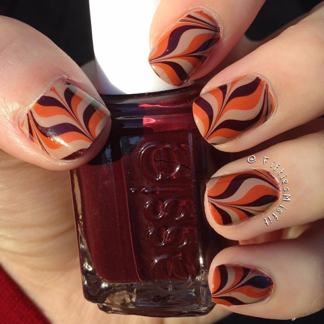 easy-thanksgiving-nails-marble-design