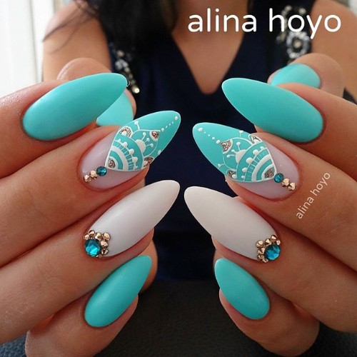 feminine-blue-and-white-matte-coachella-nails