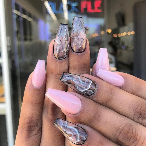 marble-coachella-nails