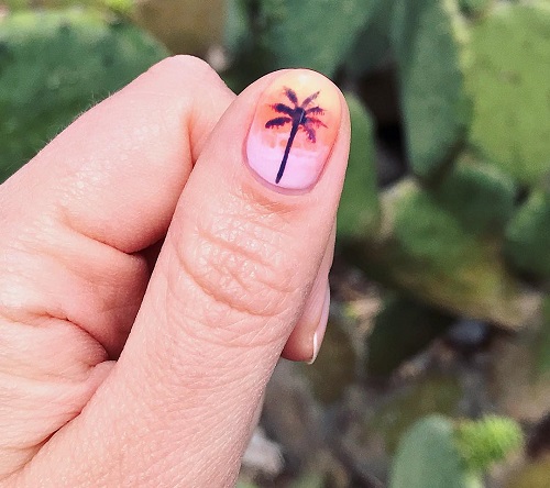 one-accent-coachella-nail-with-palm-tree