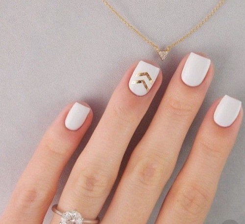 simple-coachella-nails-five-minute