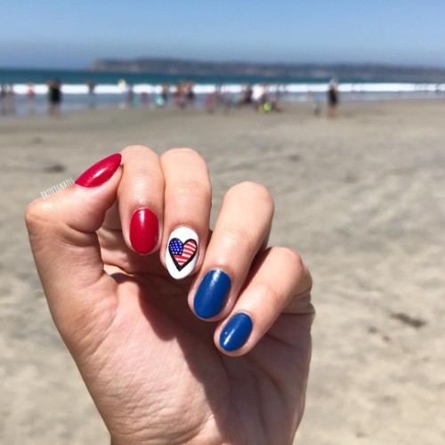 4th-of-july-nails-with-flag-in-heart