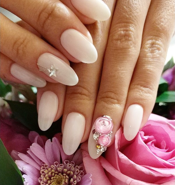 beige nude nails iceball