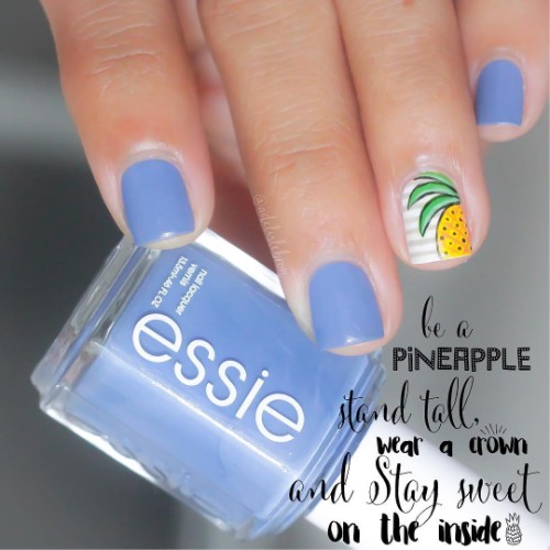 pineapple manicure with accent stripy nail