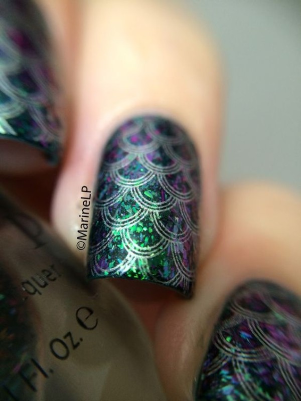 summer-mermaid-nail-design