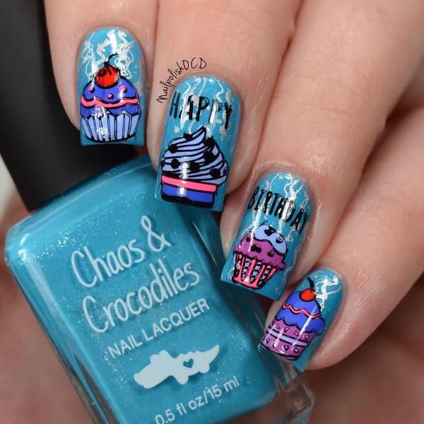 happy-birthday-nails-art-with-cupcake-decals