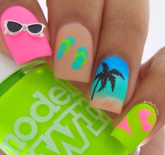 summer-nails-with-sunglasses-for-beach