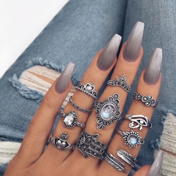 fall-gray-ombre-nails