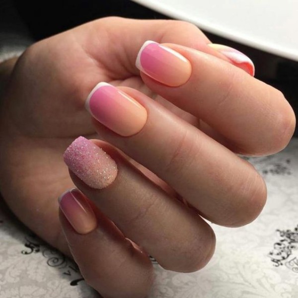 peach-to-pink-fall-ombre-nails