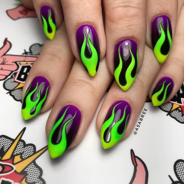 Maleficent-nails-design-halloween