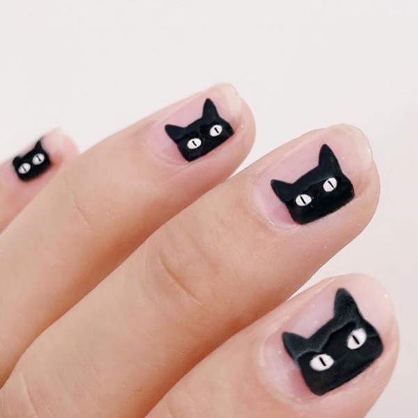 black-cats-halloween-nails