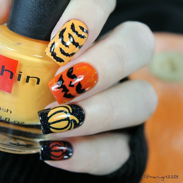 halloween-pumpkin-nails