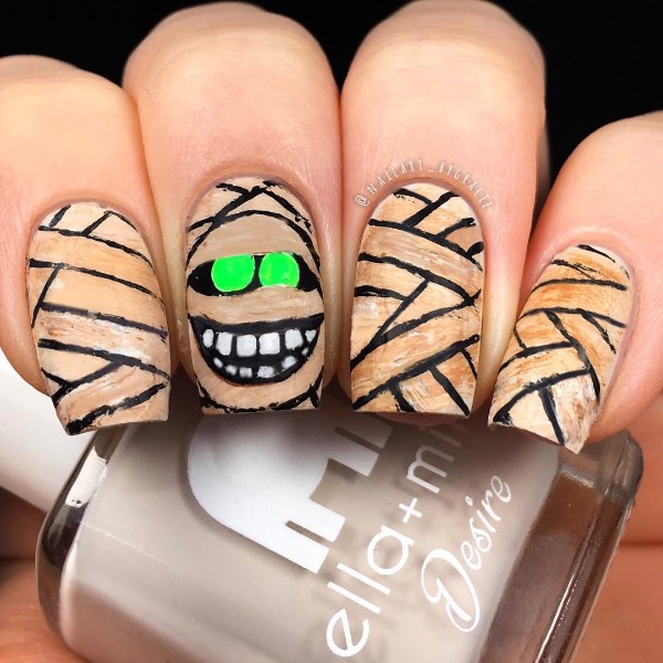 mummy-nails-halloween