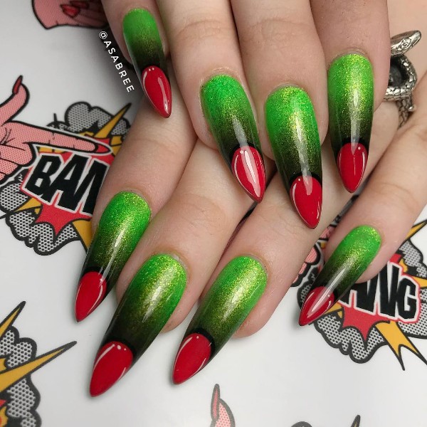 witch-fingers-nail-design