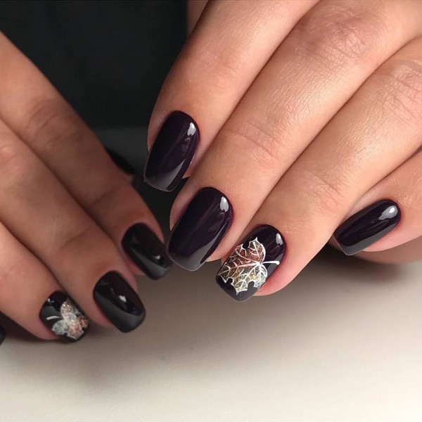 black-fall-nails