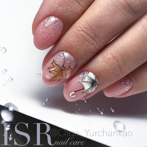 fall-gel-nails-with-umbrella