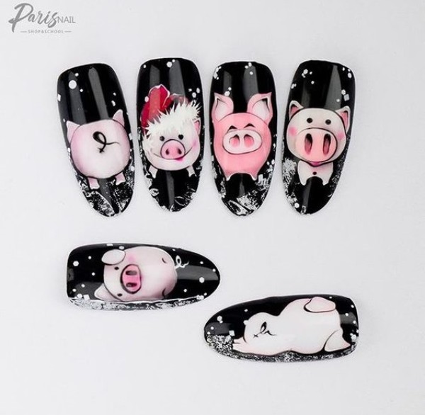 new-year-pig-nail-design