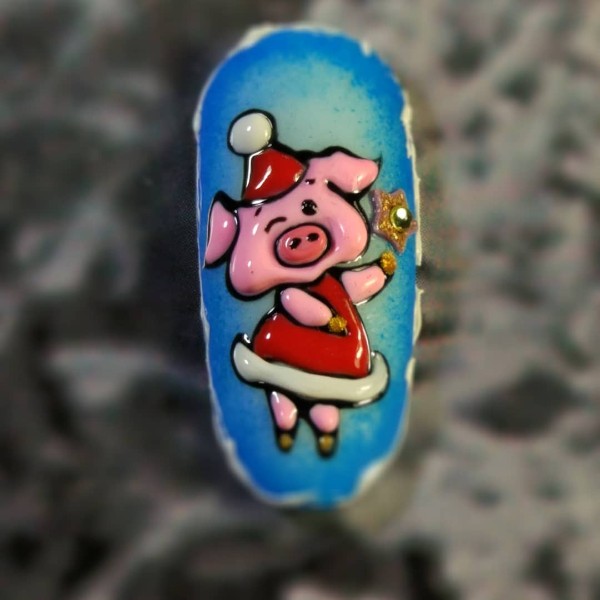 new-years-pig-nail-art