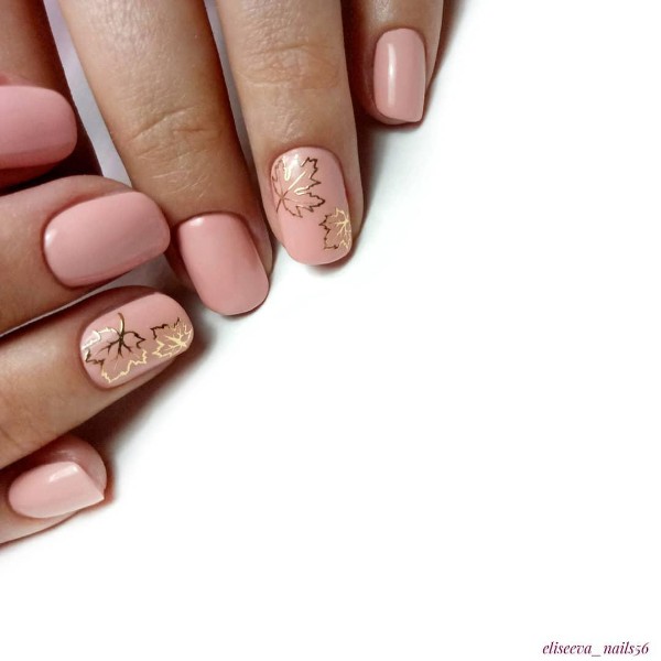 nude-fall-nails-with-golden-leaves