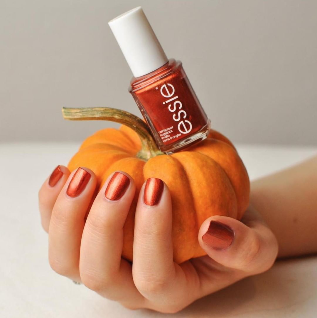 pumpkin-orange-fall-nail-polish