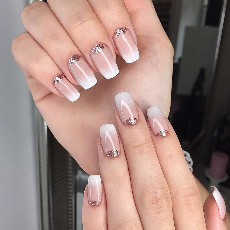 20+ French Fade With Nude And White Ombre Acrylic Nails 