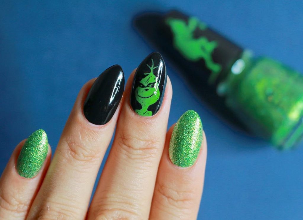 grinch nails