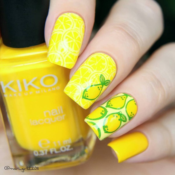 yellow nails with lemons