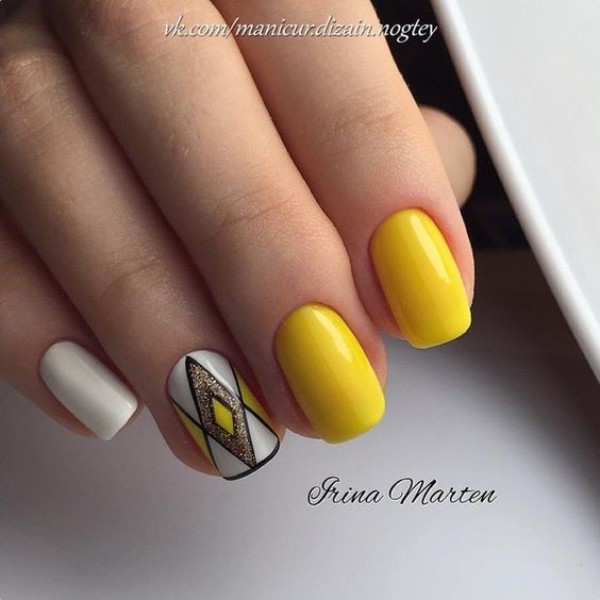 56 Yellow Nail Looks That'll Brighten Your Day