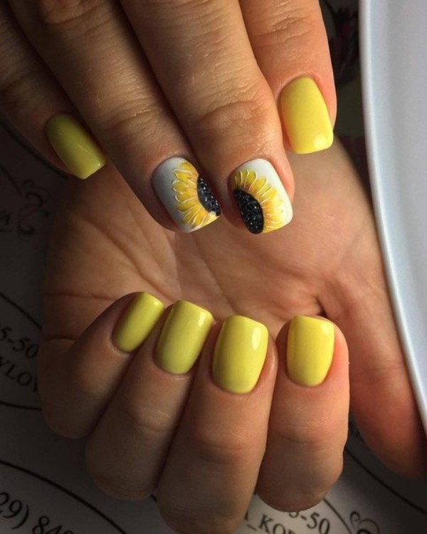 short sunflower nail design
