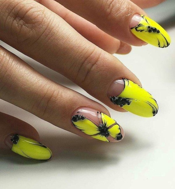 oval butterfly yellow shade nails