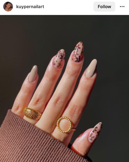 brown nails with flowers