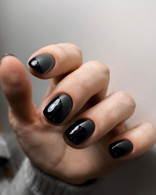 black matte and glossy squoval nails
