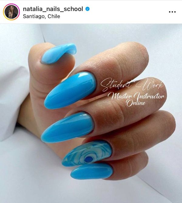 blue nails with flower
