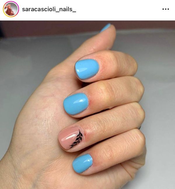 short light blue nails