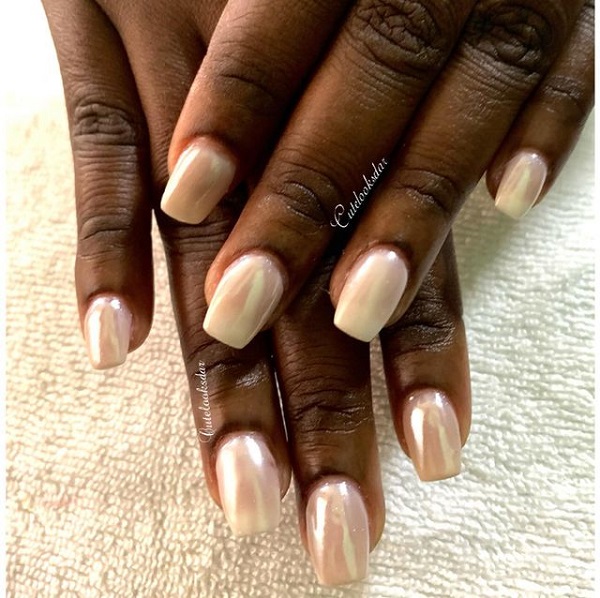 Light Nail Color Pearly Finish for Dark Skin