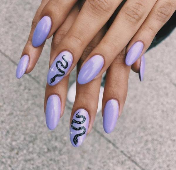 blue-nails-with-snails