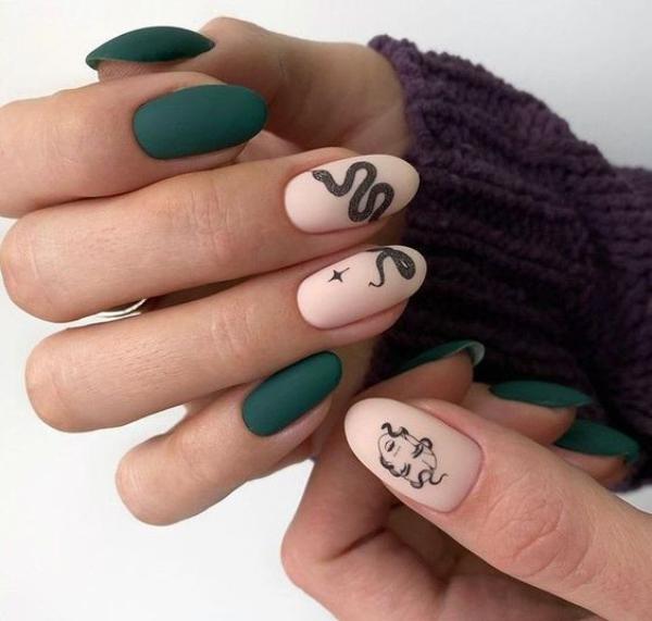 simple green-snake-nails