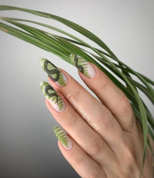 easy green-snake-nails