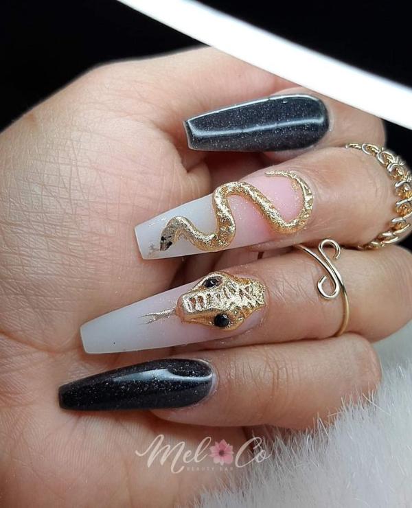 snake tongue nails